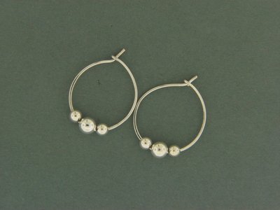 Medium Hoop W/ Beads