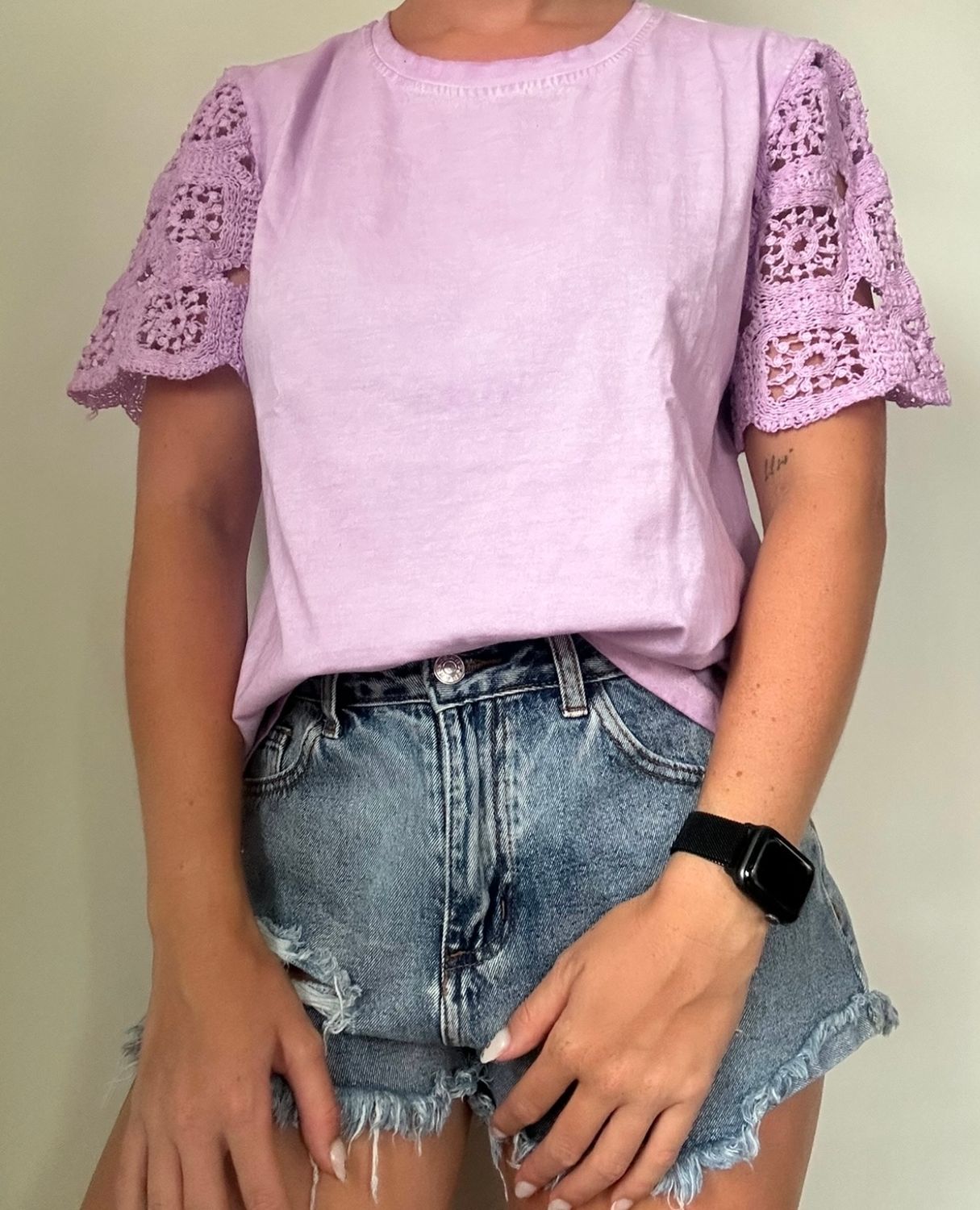 Paarse kanten mouwen