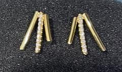 18K Yellow Gold 3 Bar W/0.18Ct Ctr Bar Diamond  Earring