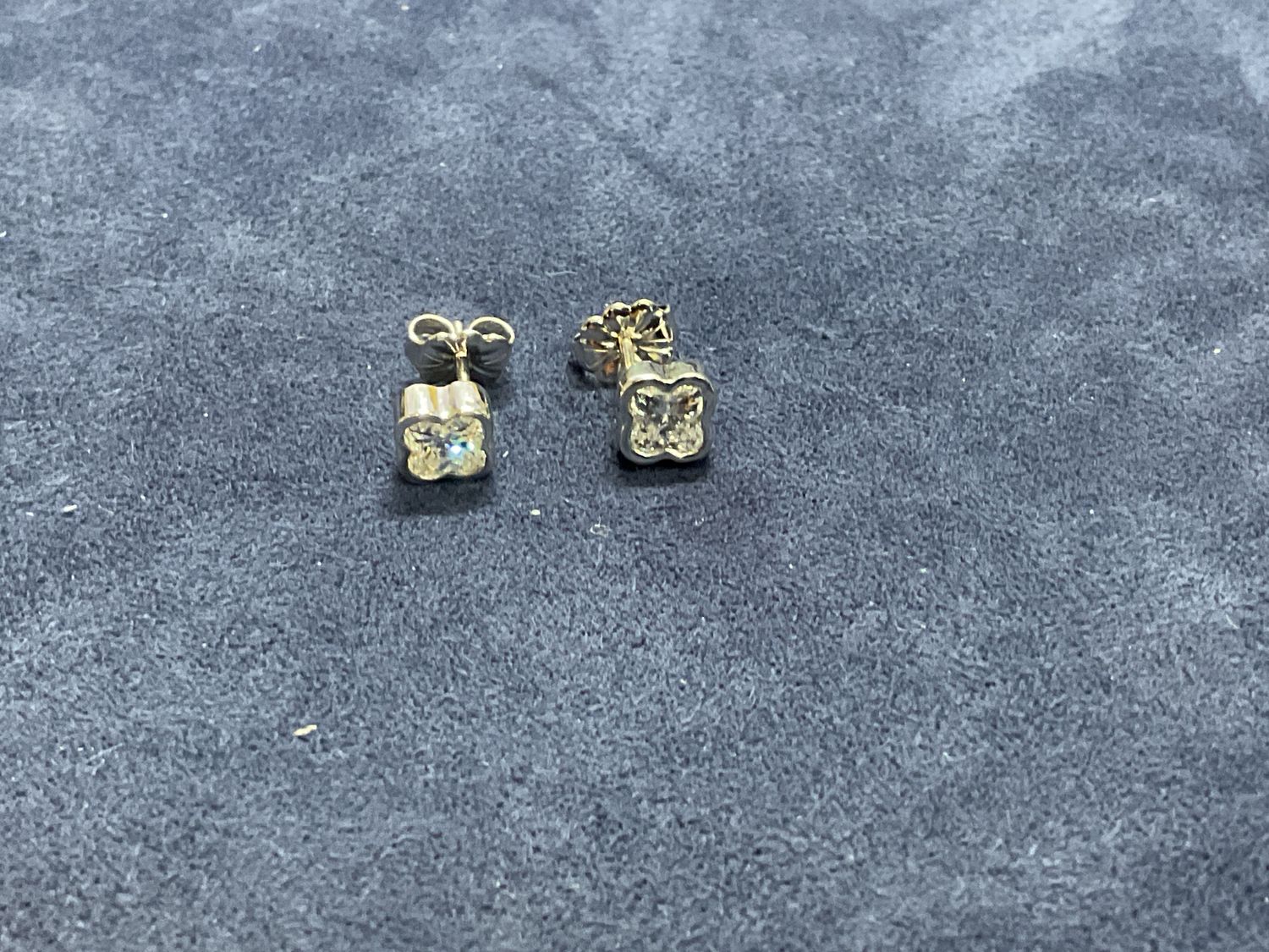 14K White Gold 2 Station Diamond Stud Earrings