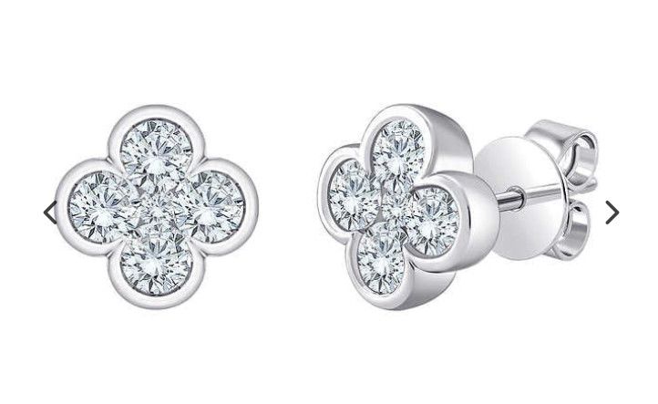 Cluster Clover Stud Earrings