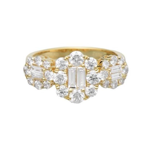 18KY 1.12ctw Round Set around 0.40ctw Baguette Diamonds RING