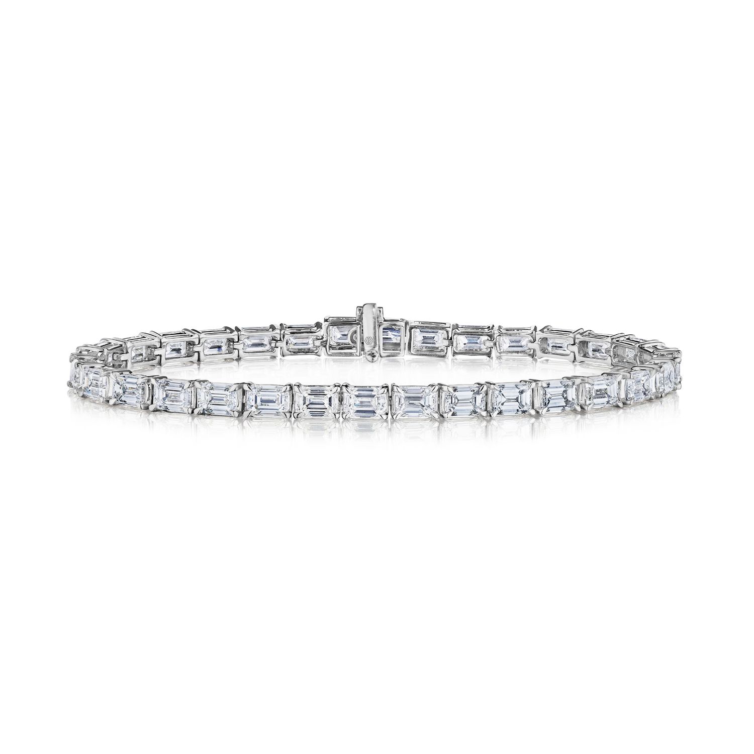 18K White Gold 5.25 Ctw Emerald Cut G-H Vs Diamond Tennis Bracelet