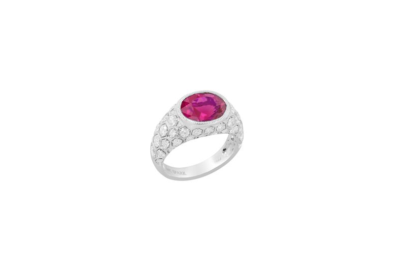 18KW 2.34ct Rubellite 1.57ct Pave Diam 1/2 Shank Ring 