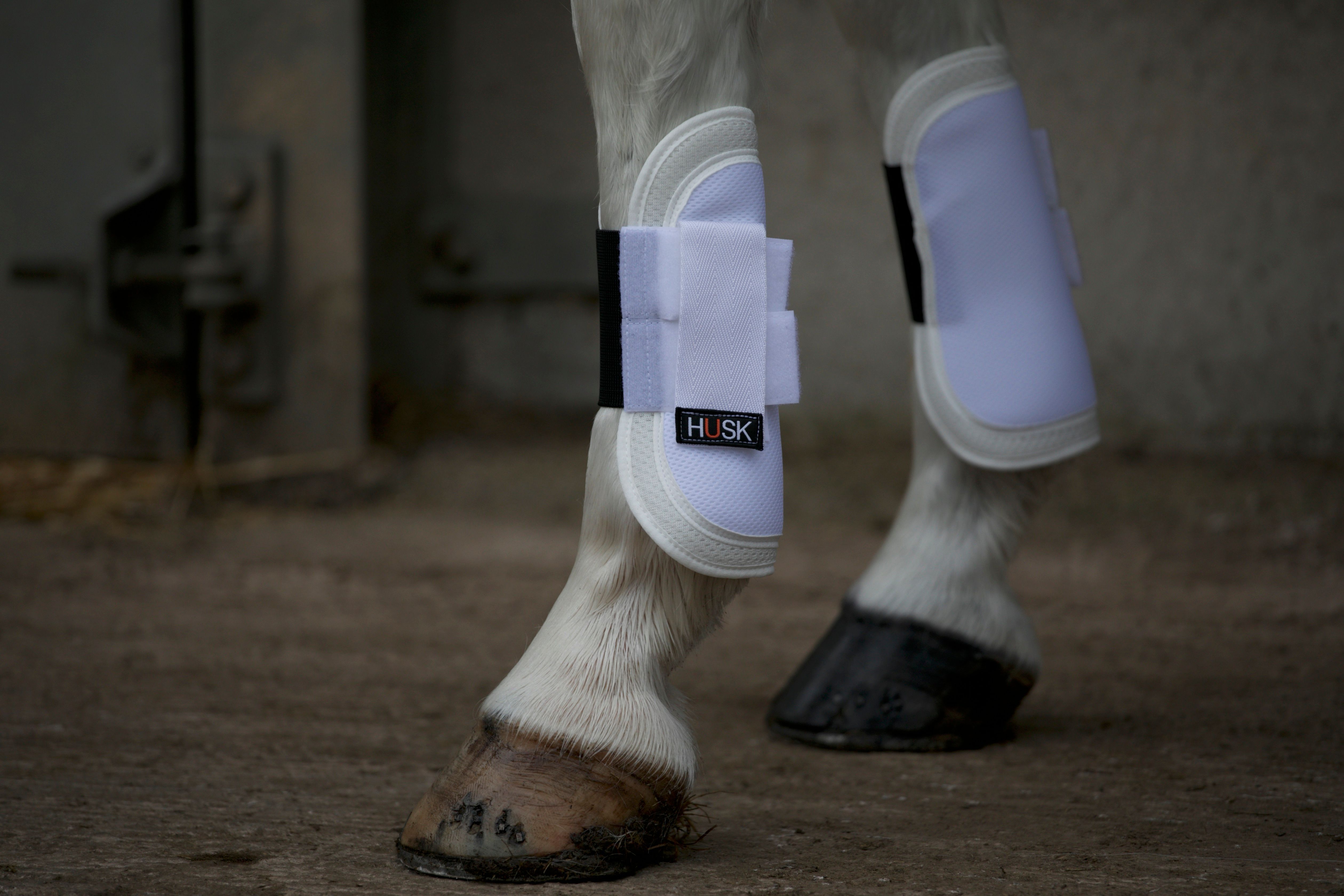 White Air Tendon Boots