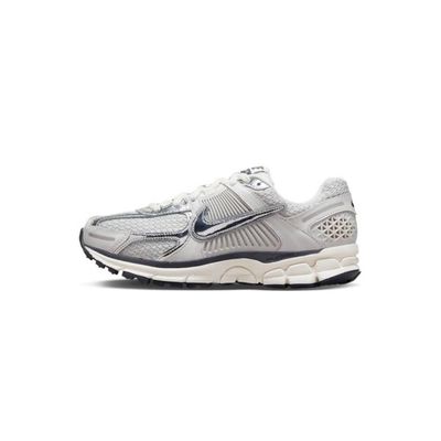 Nike VOMERO 5 &quot;Metallic Silver&quot;
