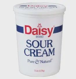 Daisy 8 OZ Sour Cream
