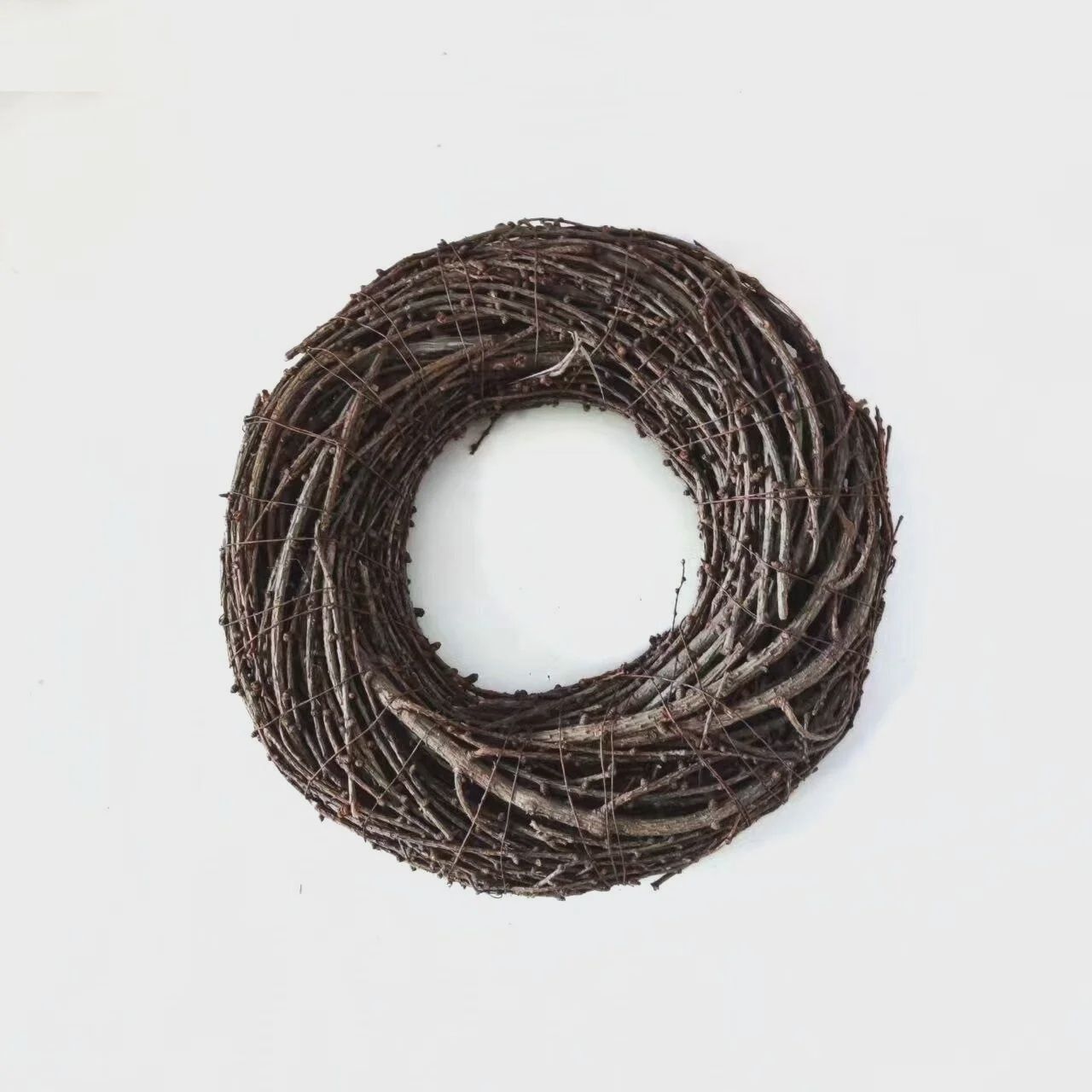 Full Vine Wreath 16&quot; natural