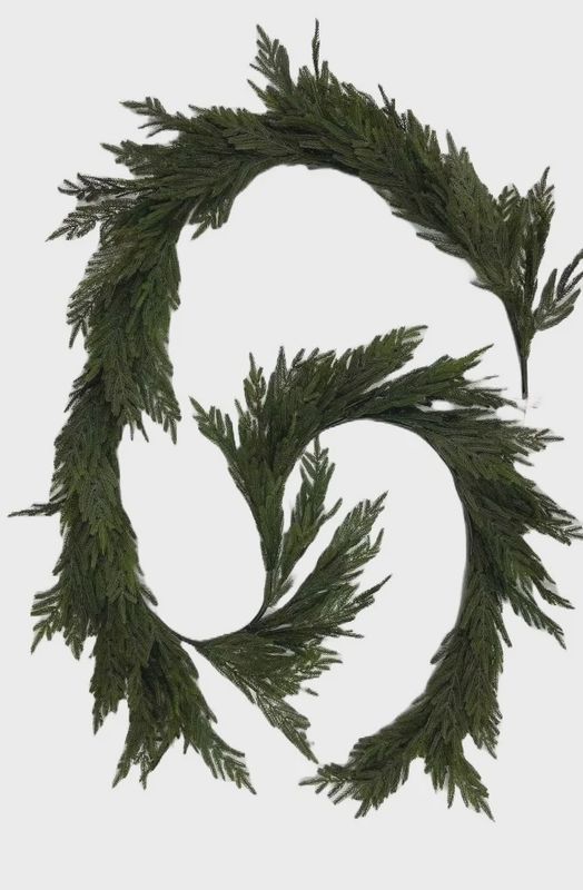 Norfolk Pine 12&#39; Garland – Green