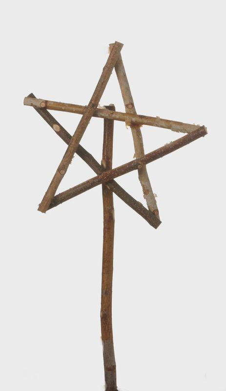 10&quot; Wood Star on Stake
