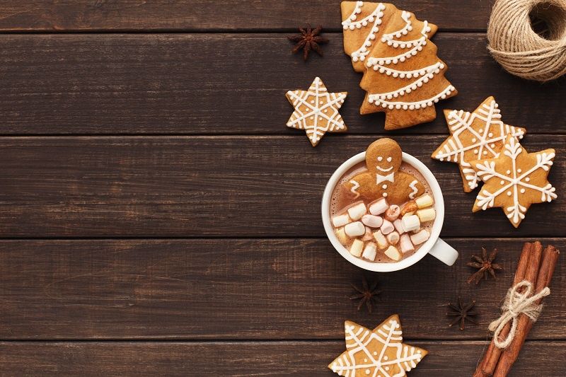 Gingerbread Gourmet Hot Chocolate – Spiced Holiday Chocolate Beverage