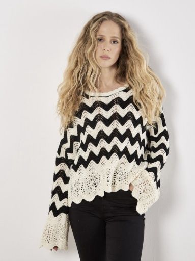 CHEVRON SCALLOP BORDER KNIT JUMPER, Size: S