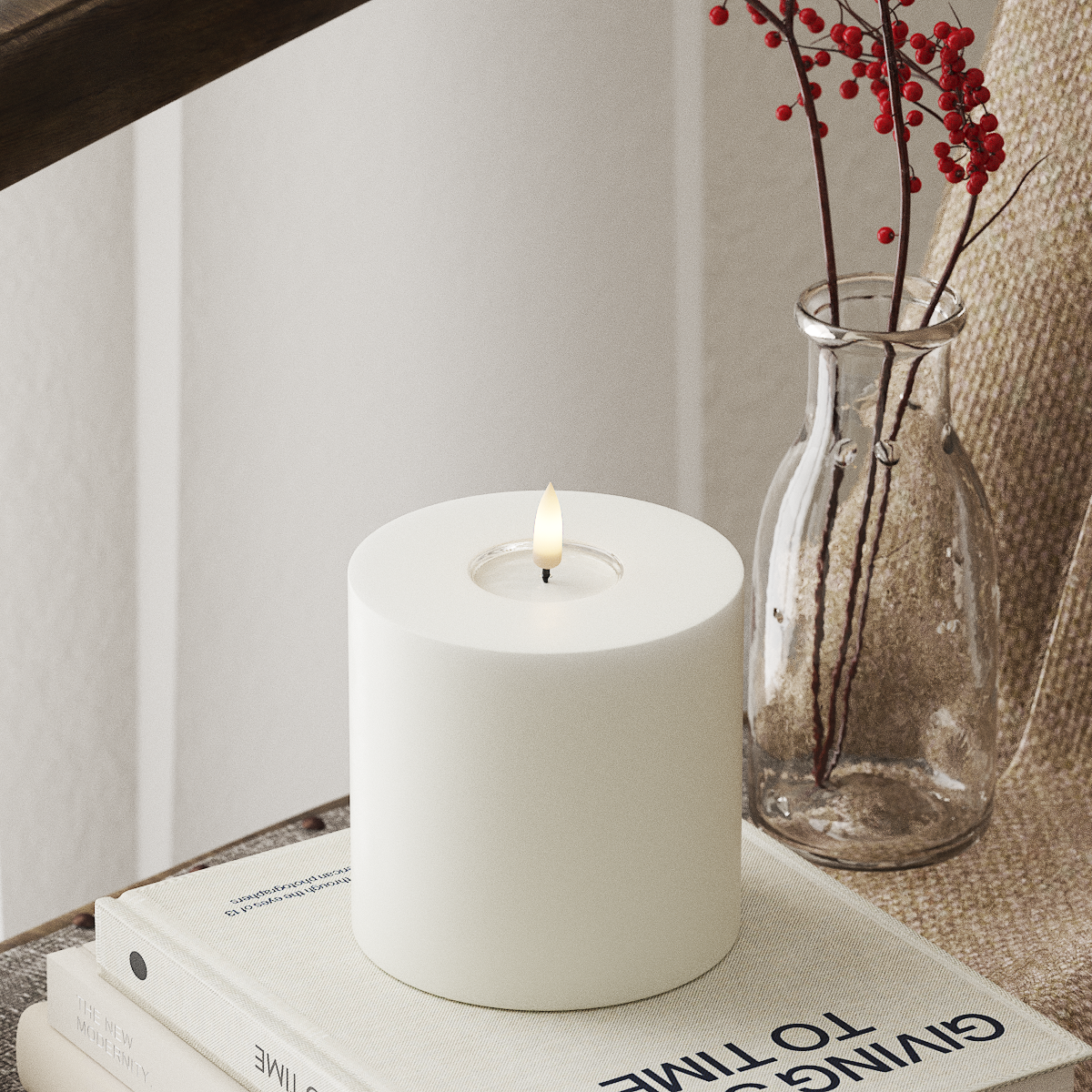 WHITE LED CANDLE 10.16x10.16 CM