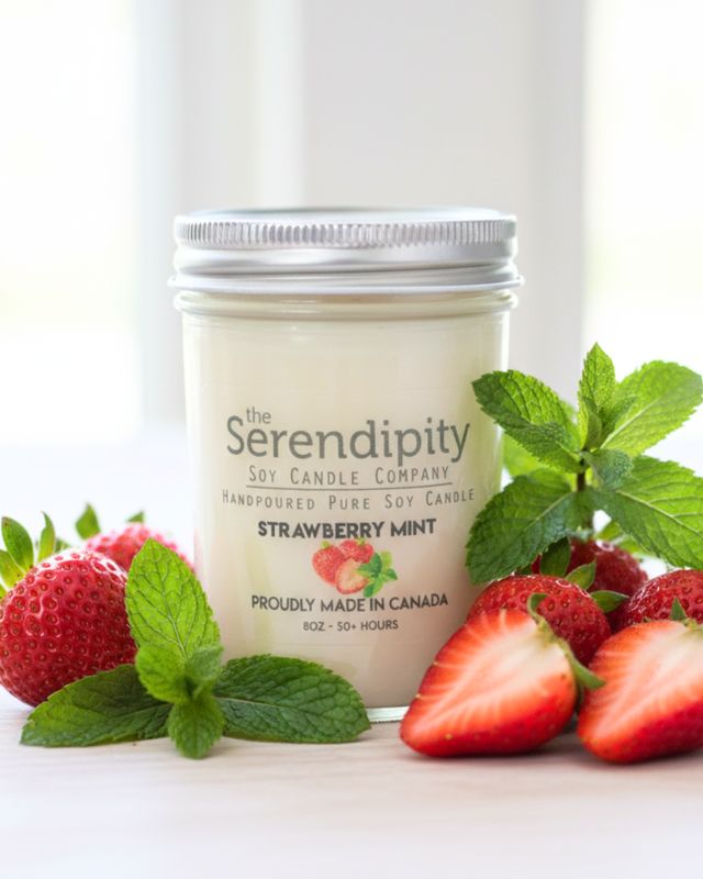 8oz Candle - Strawberry Mint