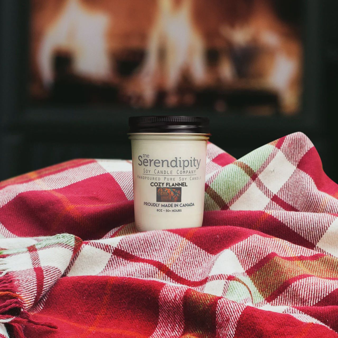8oz Candle - Cozy Flannel