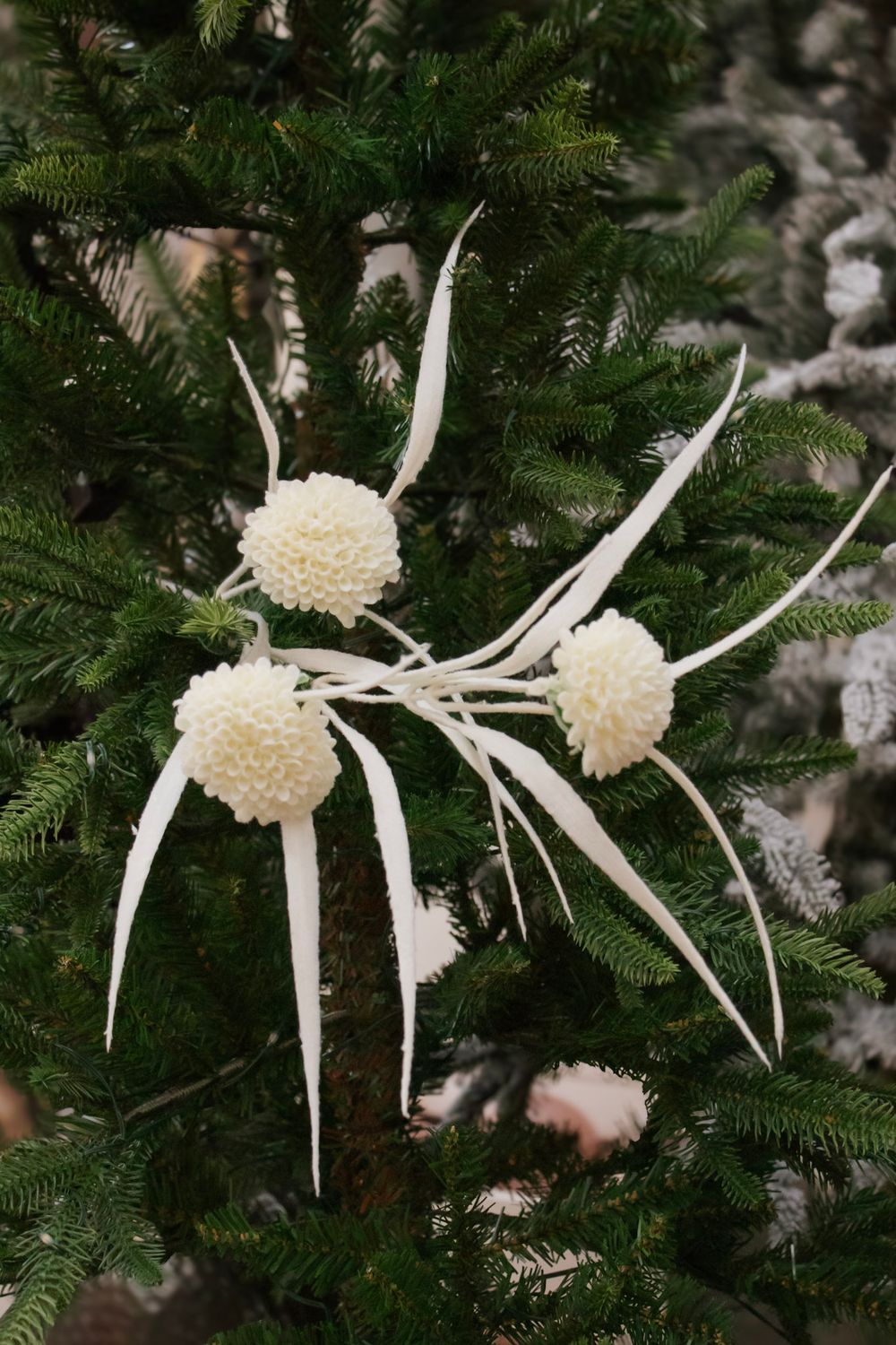 29" Flocked Marigold Spray x 3 - White