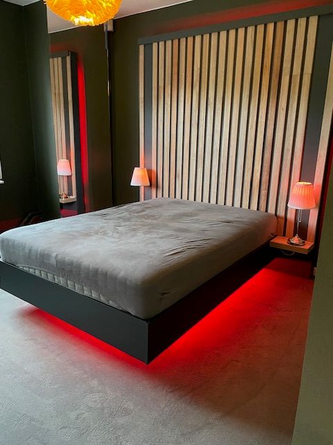 Zwevend bed