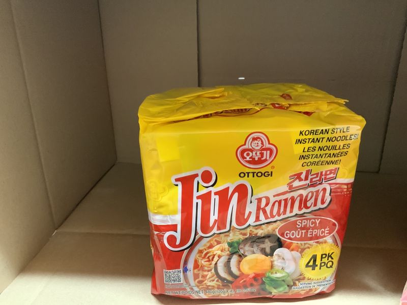 Jin Ramen (Épicé) (Paquet de 4)