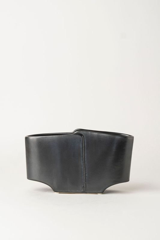 Double-Flap Vase Short