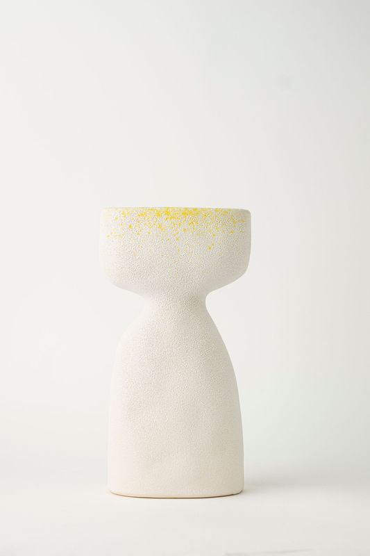 Ceremic vase-beige B