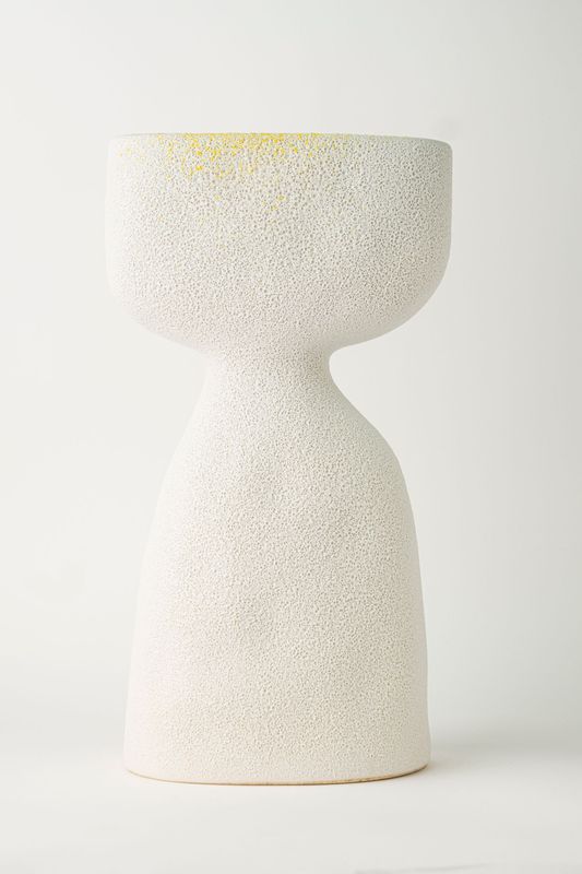Ceremic vase-beige A