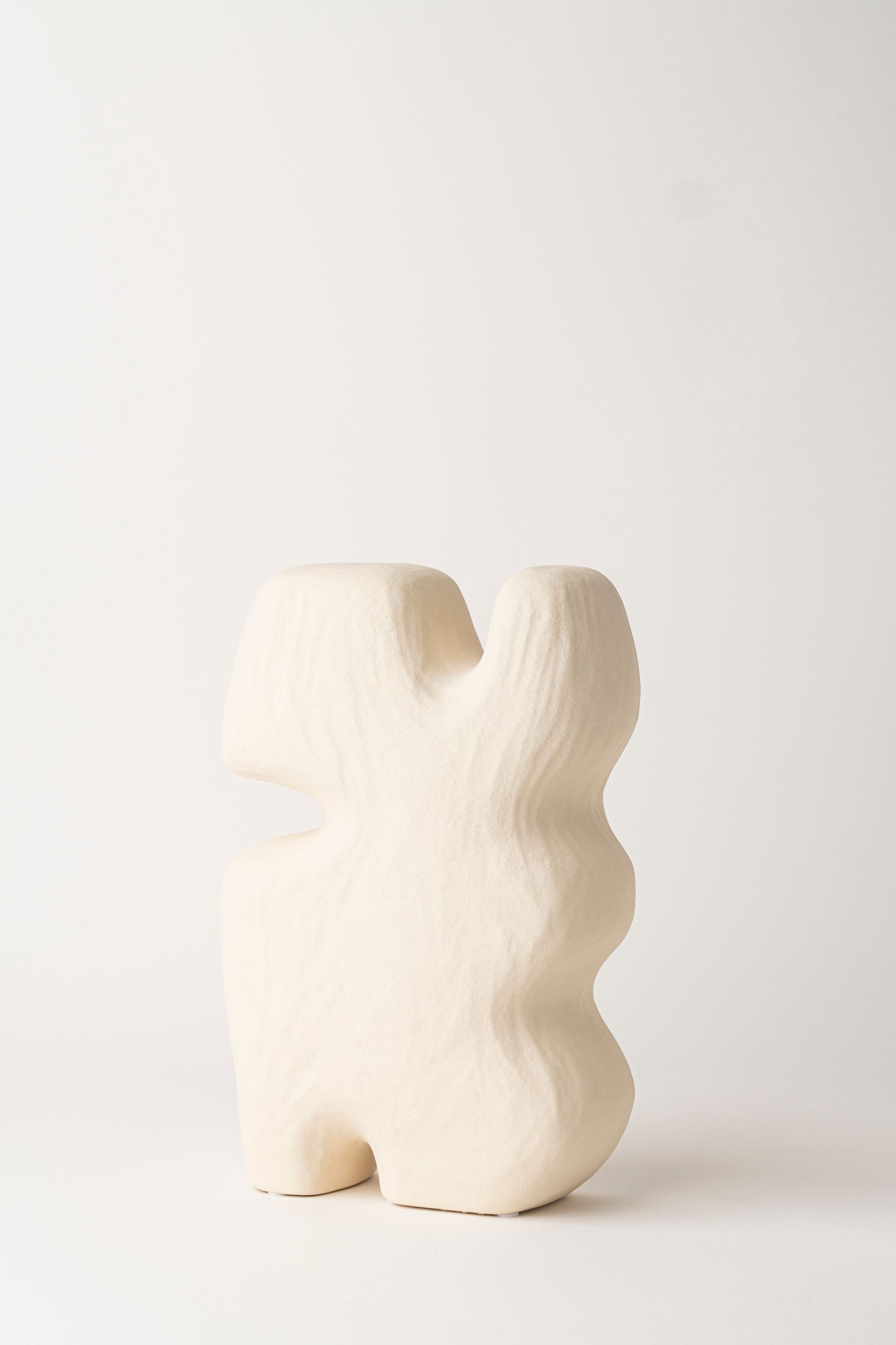 Geometric Layer Ornaments White Short