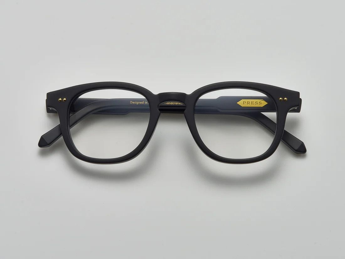 Press The Rebel, Color: Black Matte / Gold - TI001