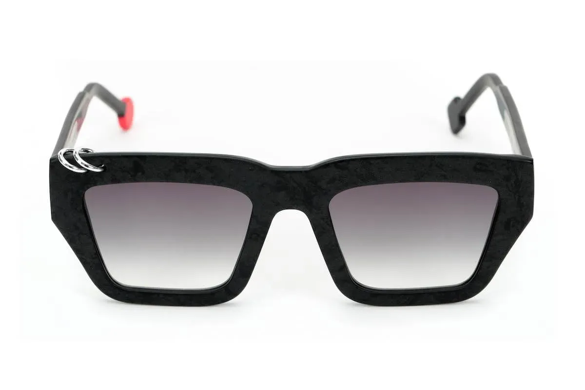 Sabine Be. Be Piercing Sun