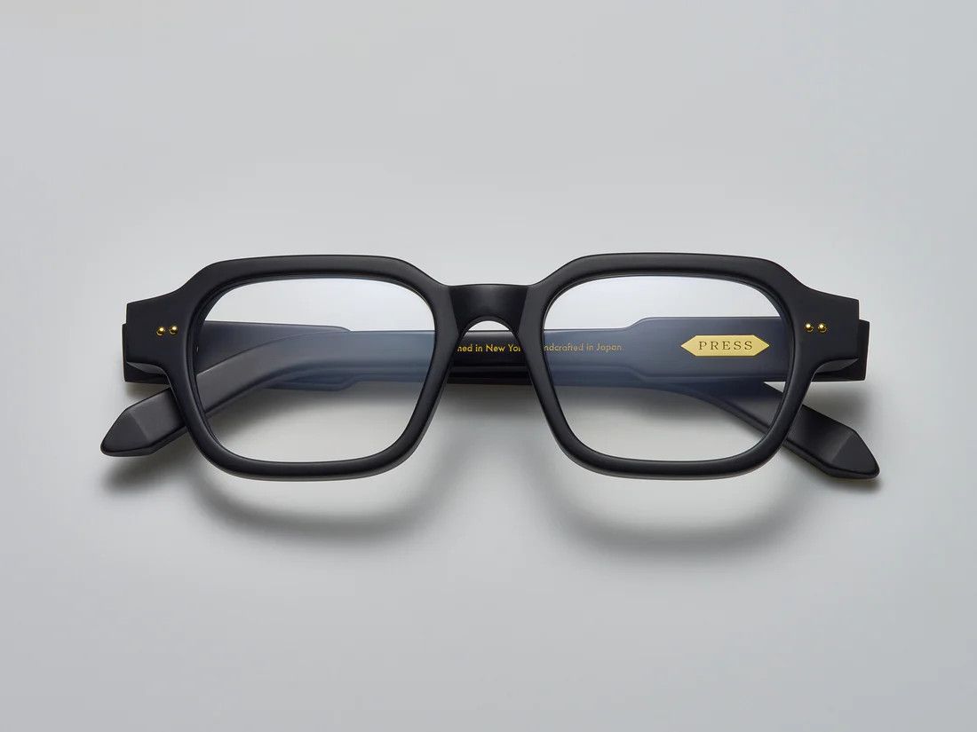 Press The Face, Color: Matte Black / Gold - TI001