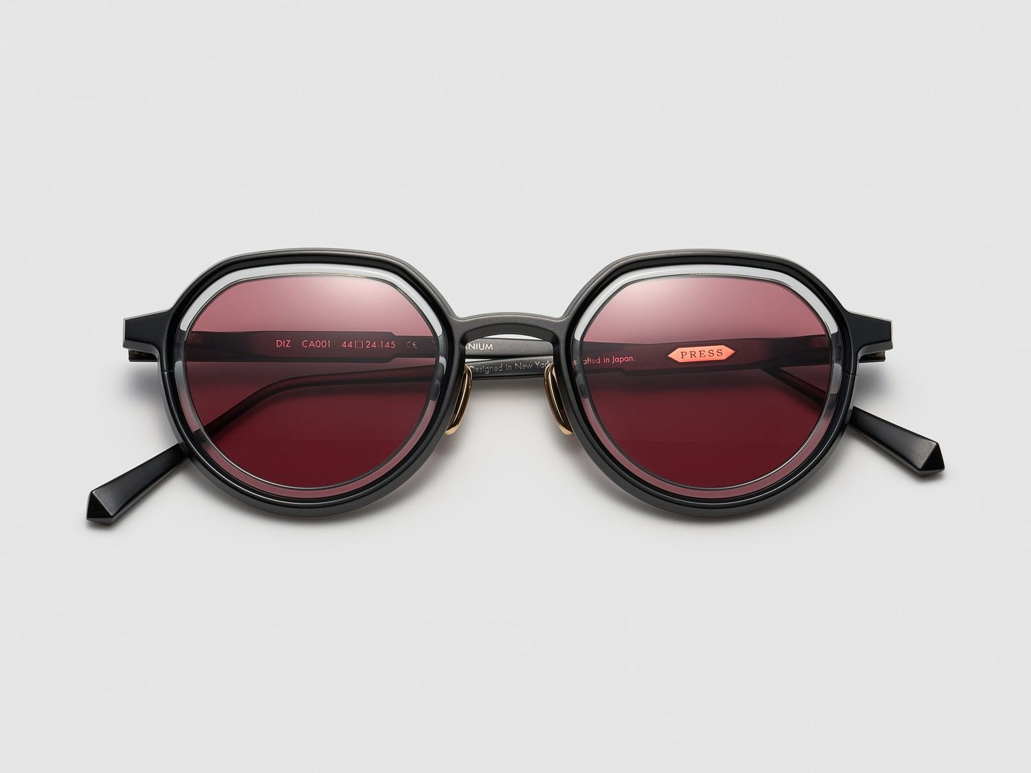 Press Diz, Color: Black Smoke - CA001
