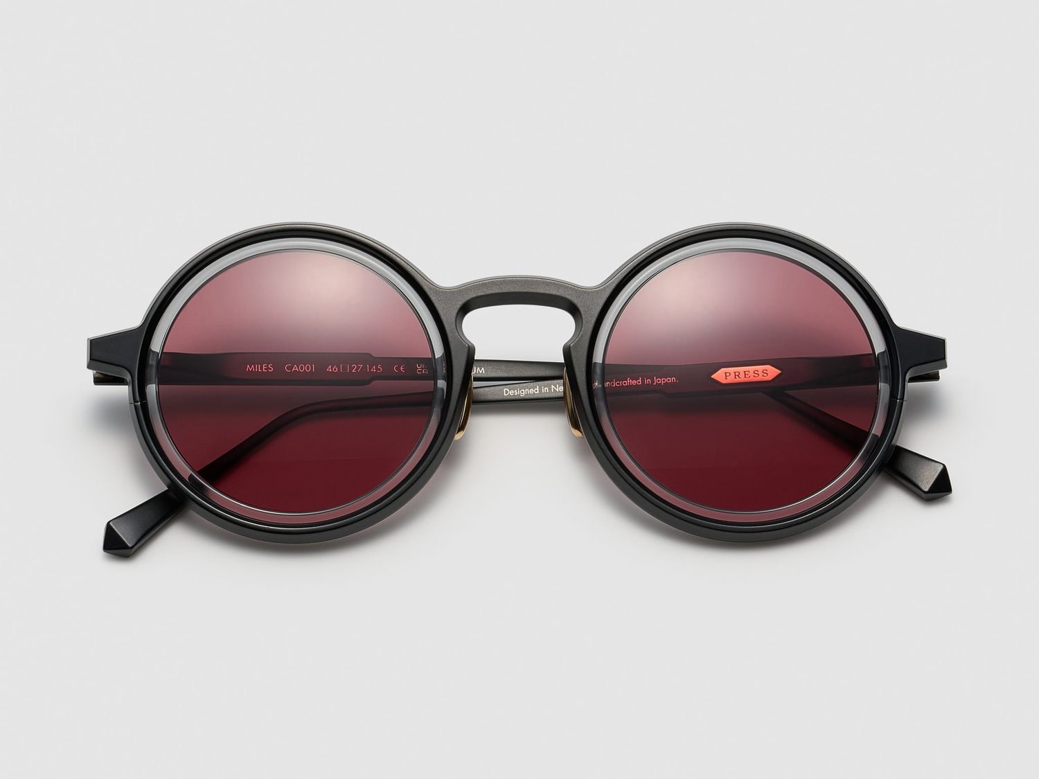 Press Miles, Color: Black Smoke - CA001