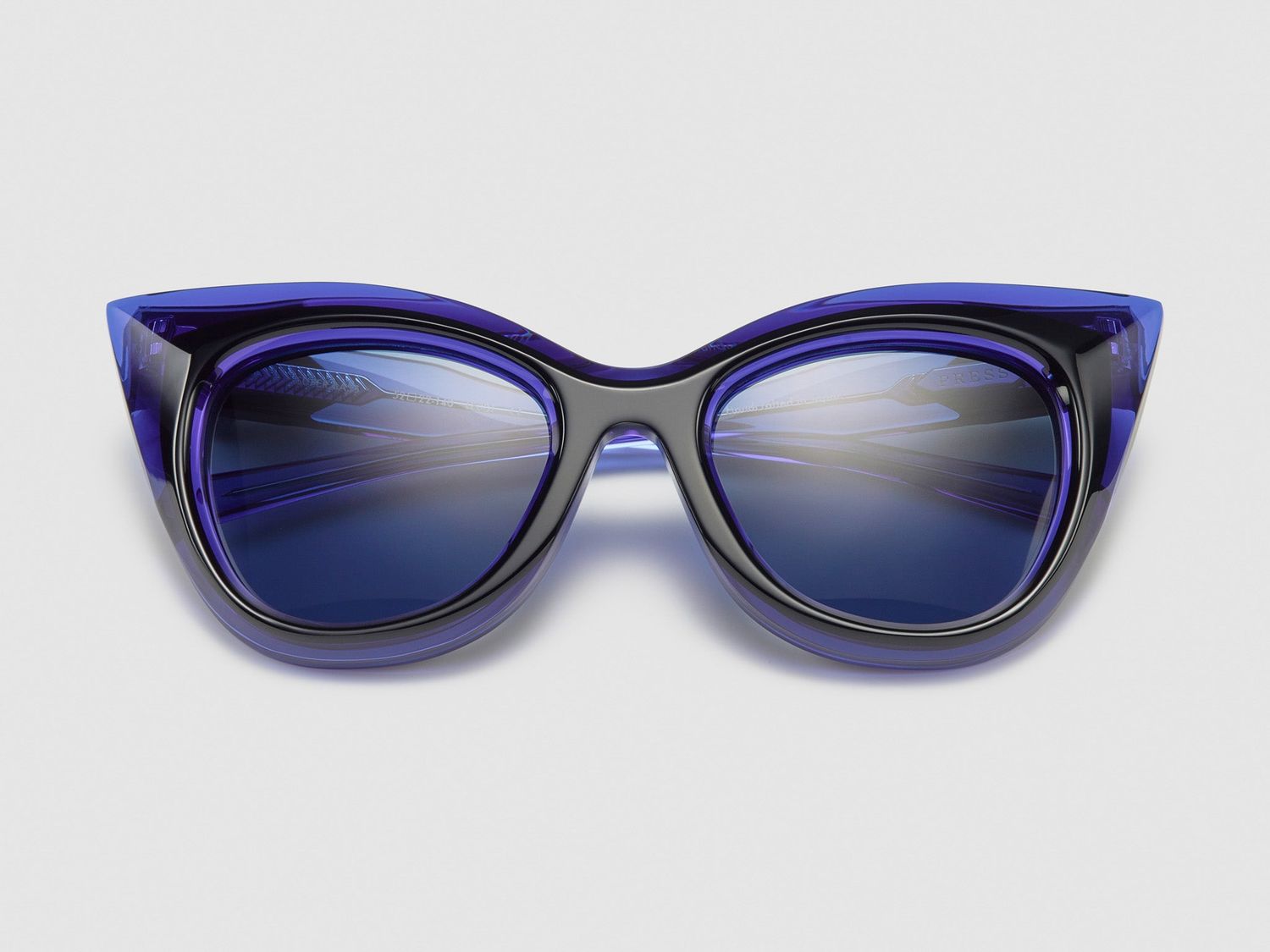 Press Super Bass, Color: Blackbird - LE001
