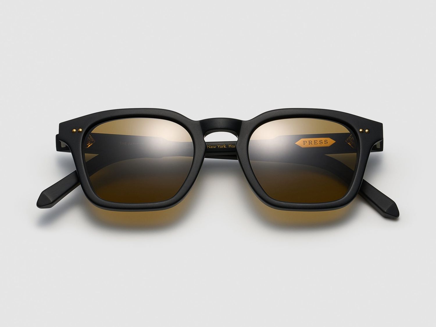 Press The Panther Sun, Color: Matte Black / Gold - TI001