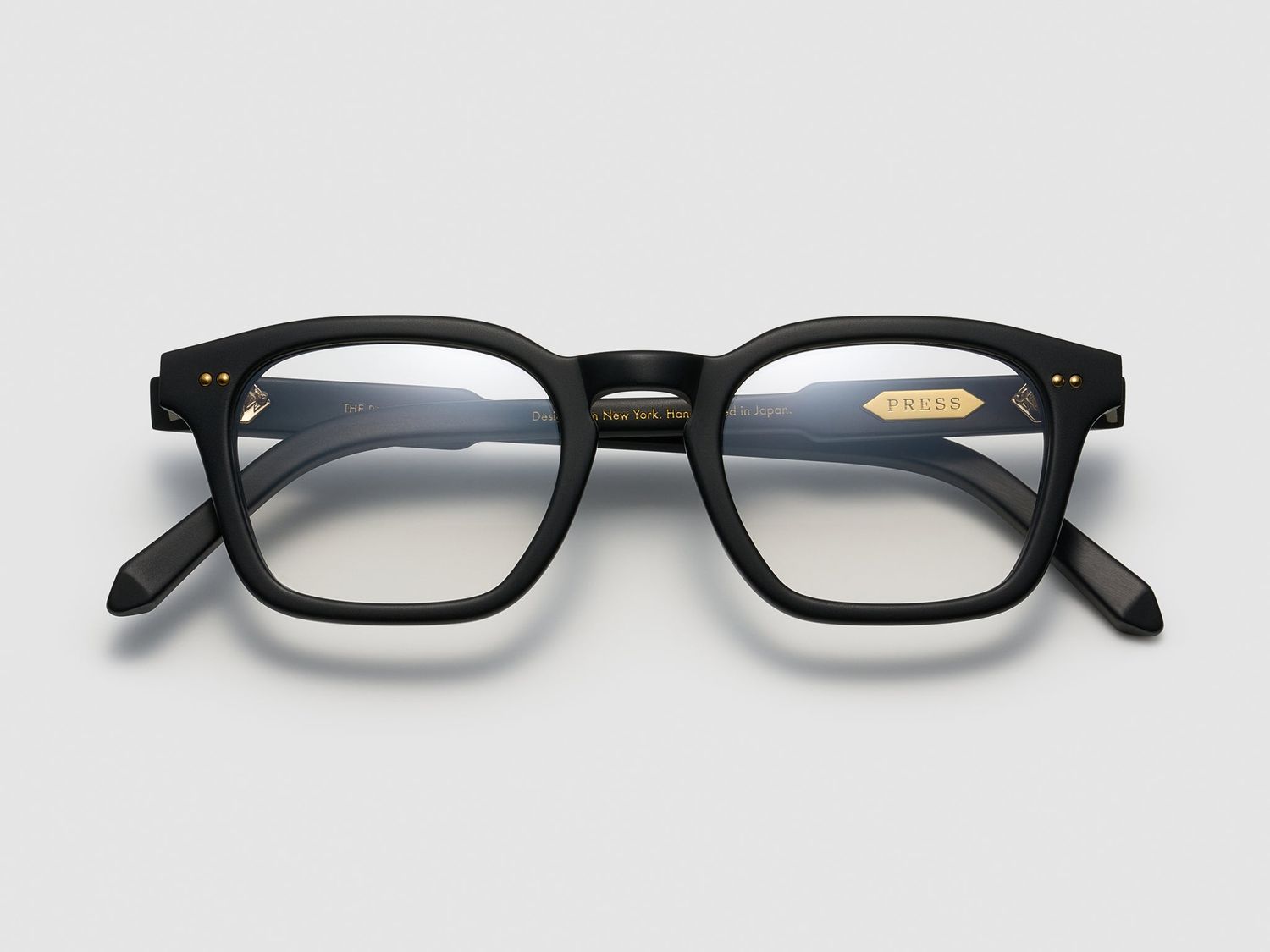 Press The Panther, Color: Matte Black / Gold - TI001