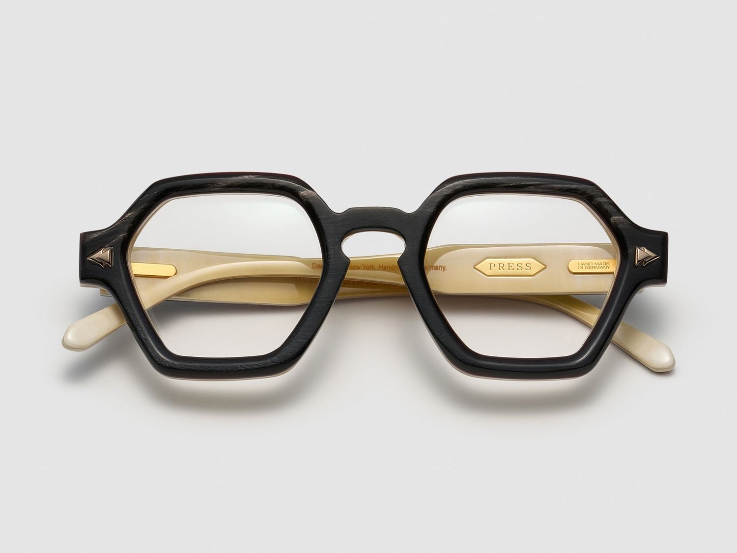 Press Birth Horn, Color: Black Rouge - JP025