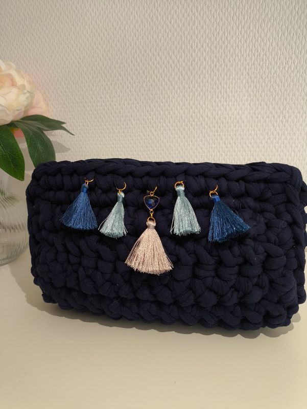 Pochette pampilles bijou bleu nuit