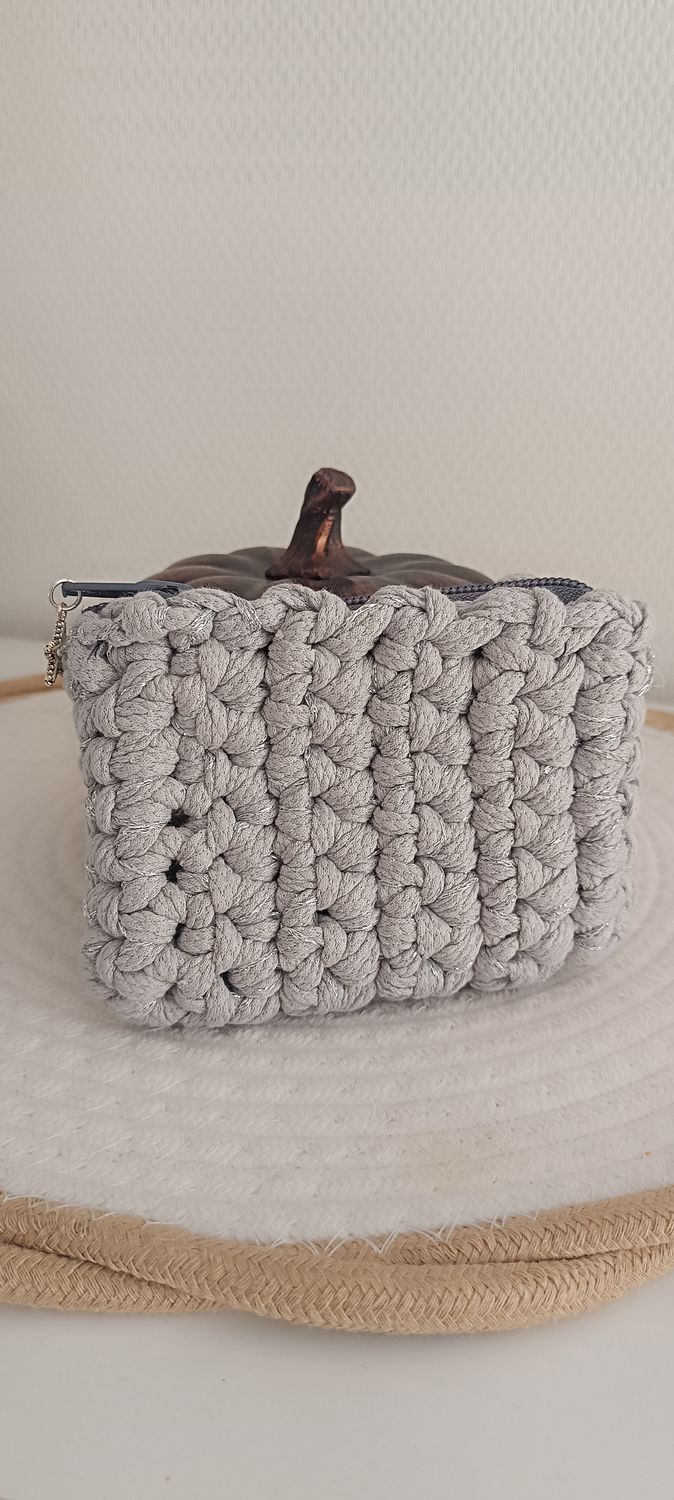 Mini pochette zip gris acier métallique
