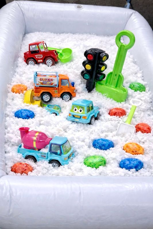 Car tiny snow pool