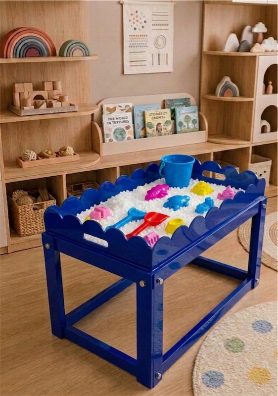 Dark blue medium snow station (no chairs)