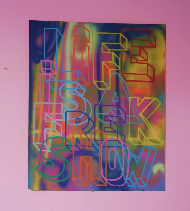 LIFE IS FREAK SHOW