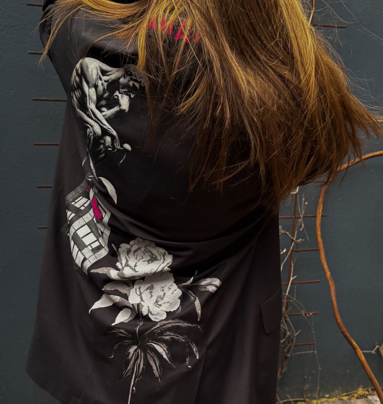 BLAZER Sculpture  Bandit unisex