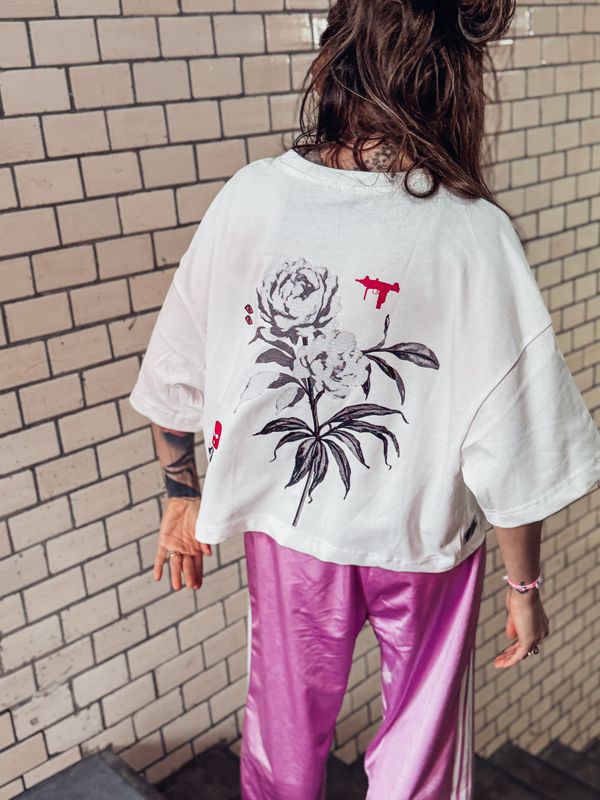 Short women t-shirt Flowers me one size