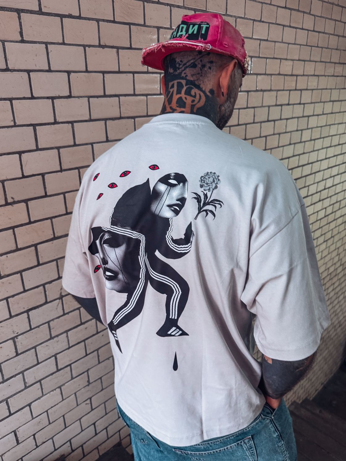 T-SHIRT "Find my eyes" SHORT OVERSIZED