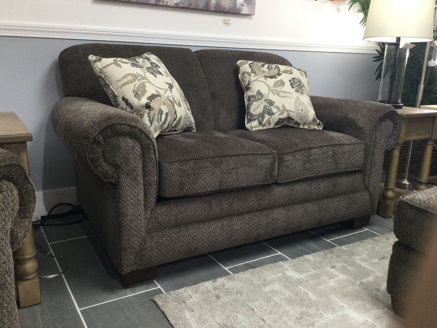 Monroe Loveseat Wagga Wagga Otter FK CK