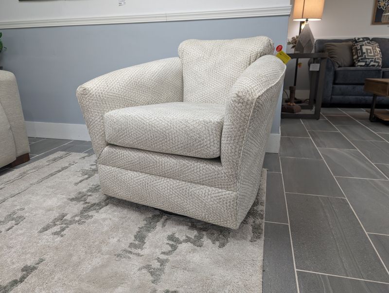 Lyra Swivel Chair Valley Sands disc