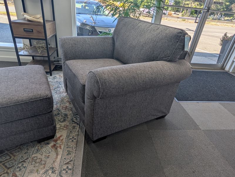 Brantley Chair &amp; Ottoman Gem Black Fabric FD
