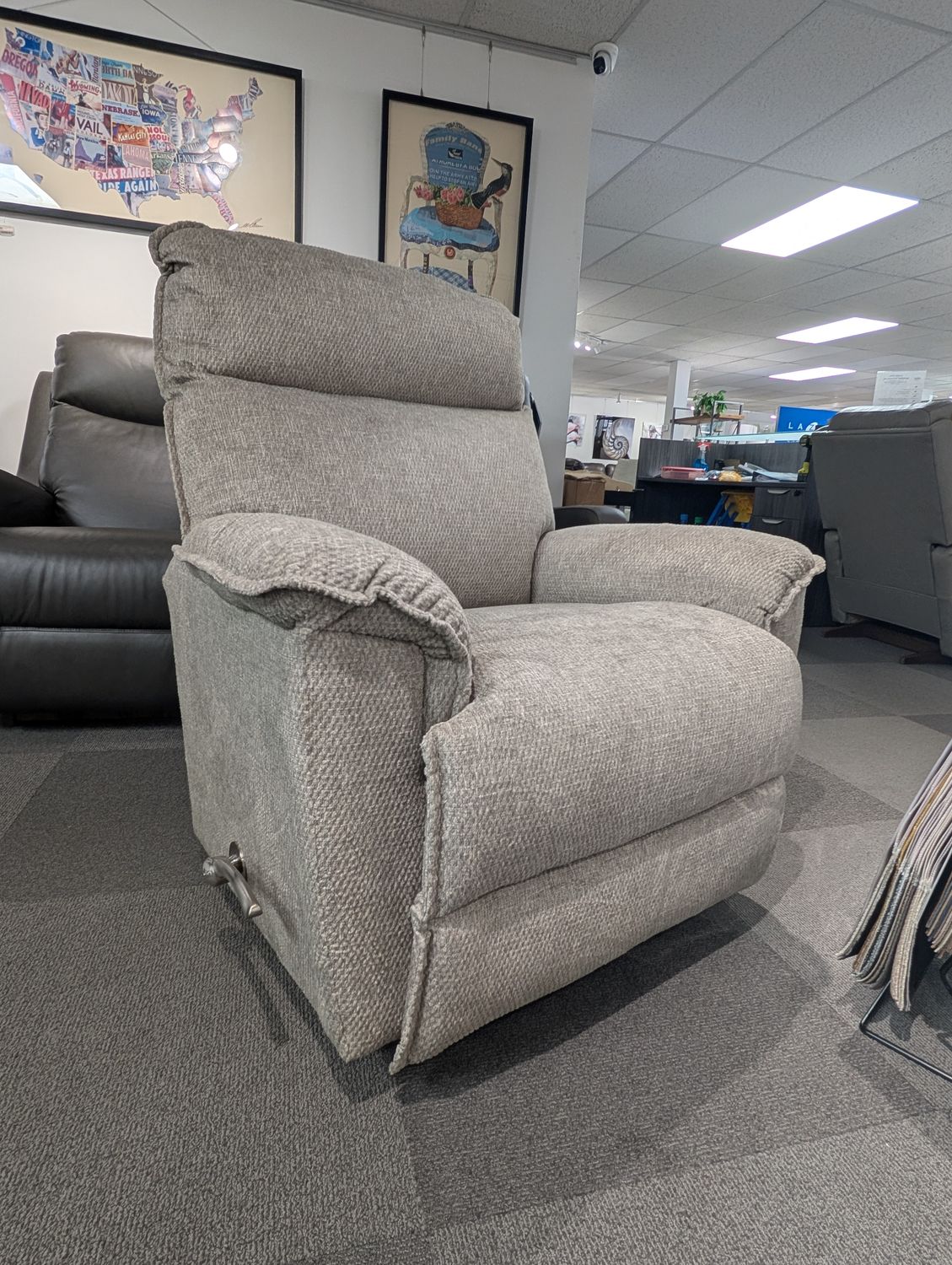 Jay Rocking Recliner I-Saxton Marble Arc Handle *Tempur Foam Seat*