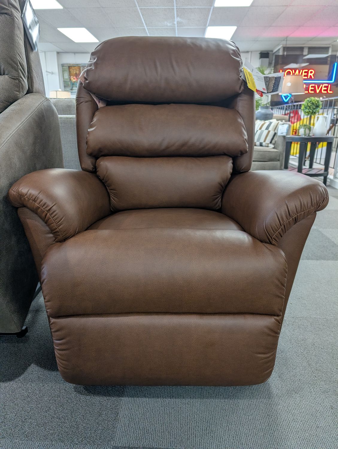 Polaris Small Lift Chair Brisa Bridle with 4 motor heat and massage