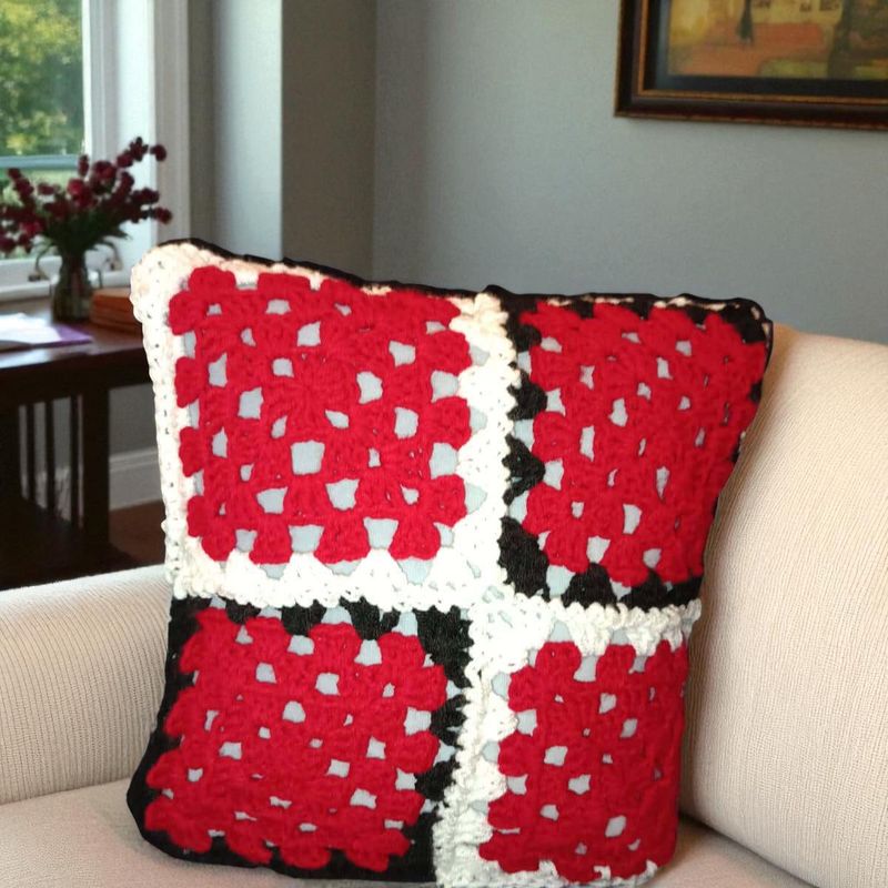 Coussin Granny Fait Main Au Crochet