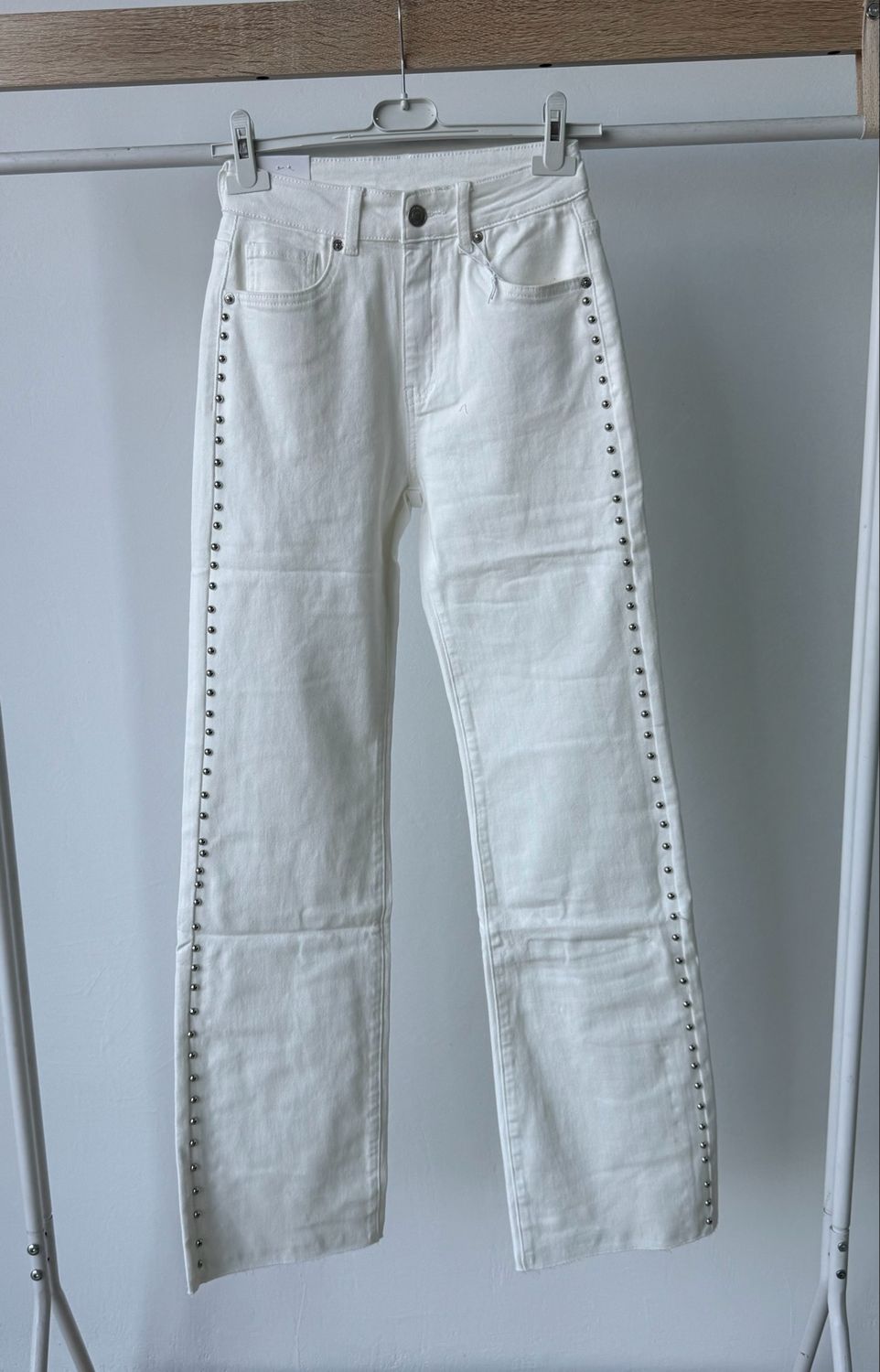 Vaquero tachas blanco